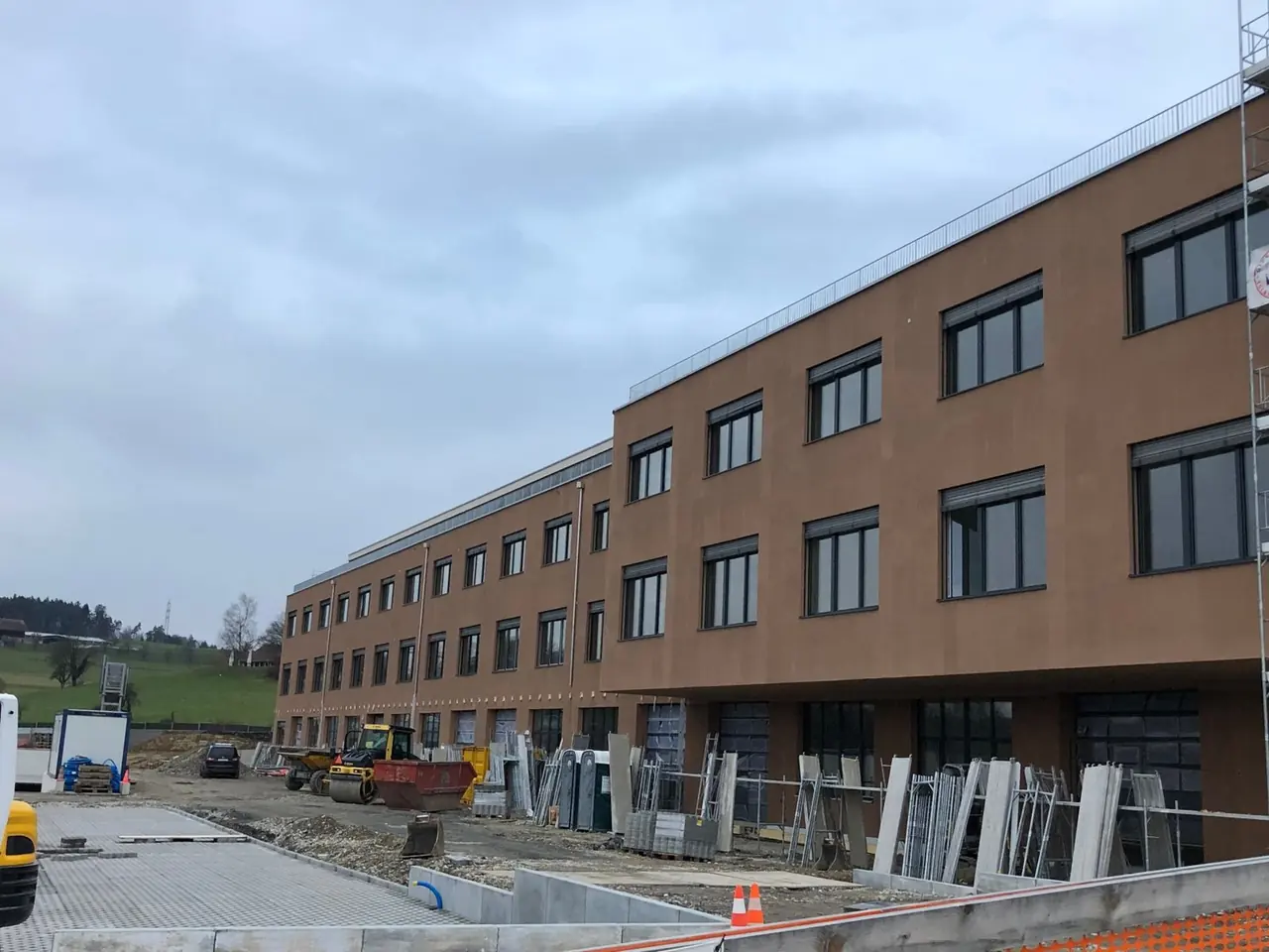 Riedbachstrasse Winterthur: Wohn- und Gewerbebau mit Putzfassade